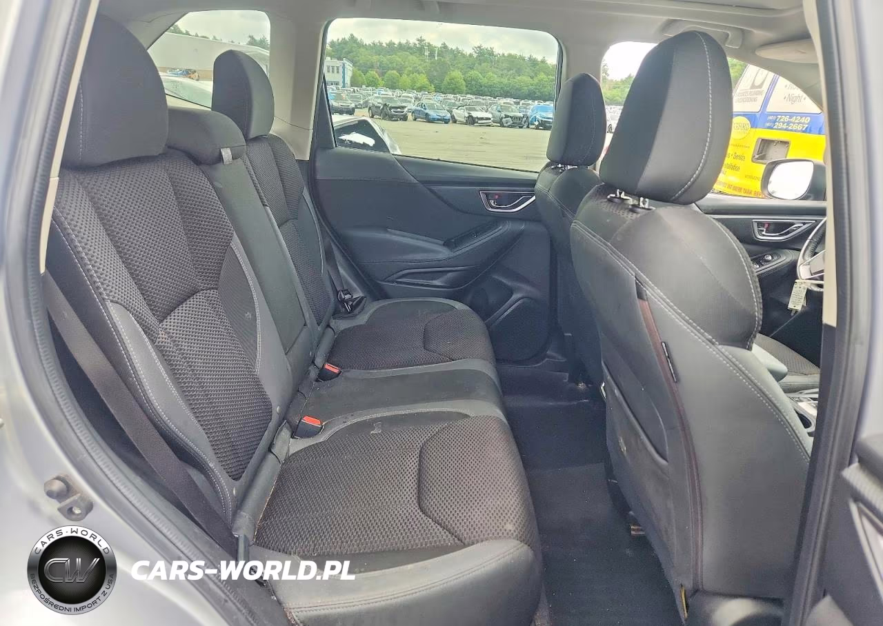 2020 Subaru Forester Premium VIN:JF2SKAGC9LH473556 - 11
