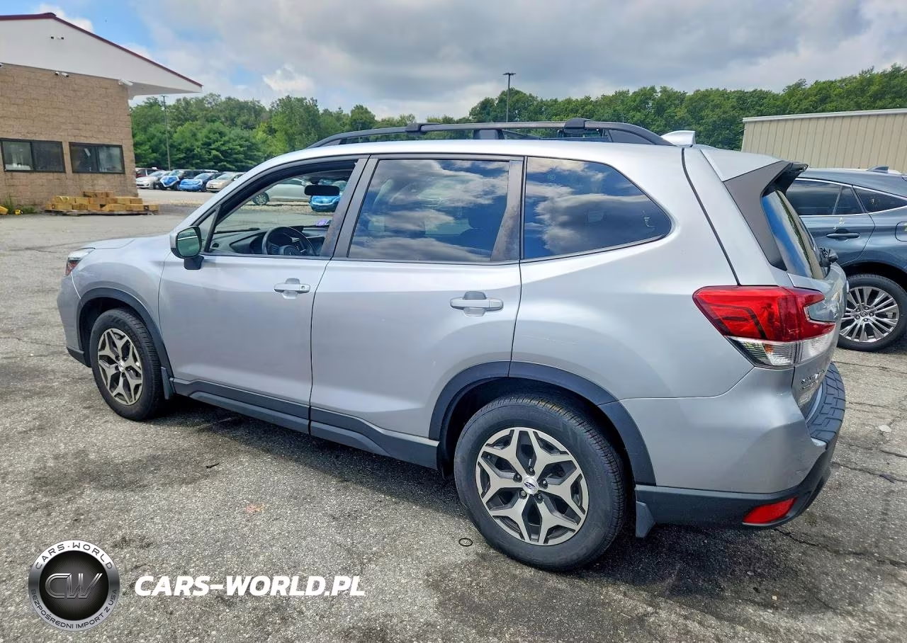2020 Subaru Forester Premium VIN:JF2SKAGC9LH473556 - 2