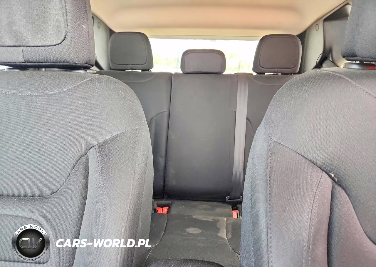 2019 Jeep Renegade Latitude VIN:ZACNJBBB3KPK30493 - 10
