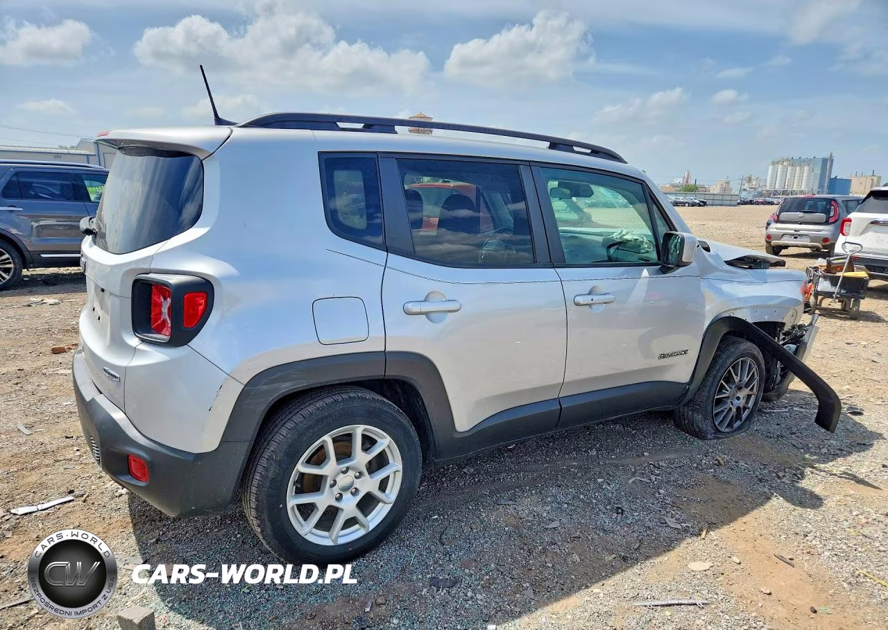 2019 Jeep Renegade Latitude VIN:ZACNJBBB3KPK30493 - 3