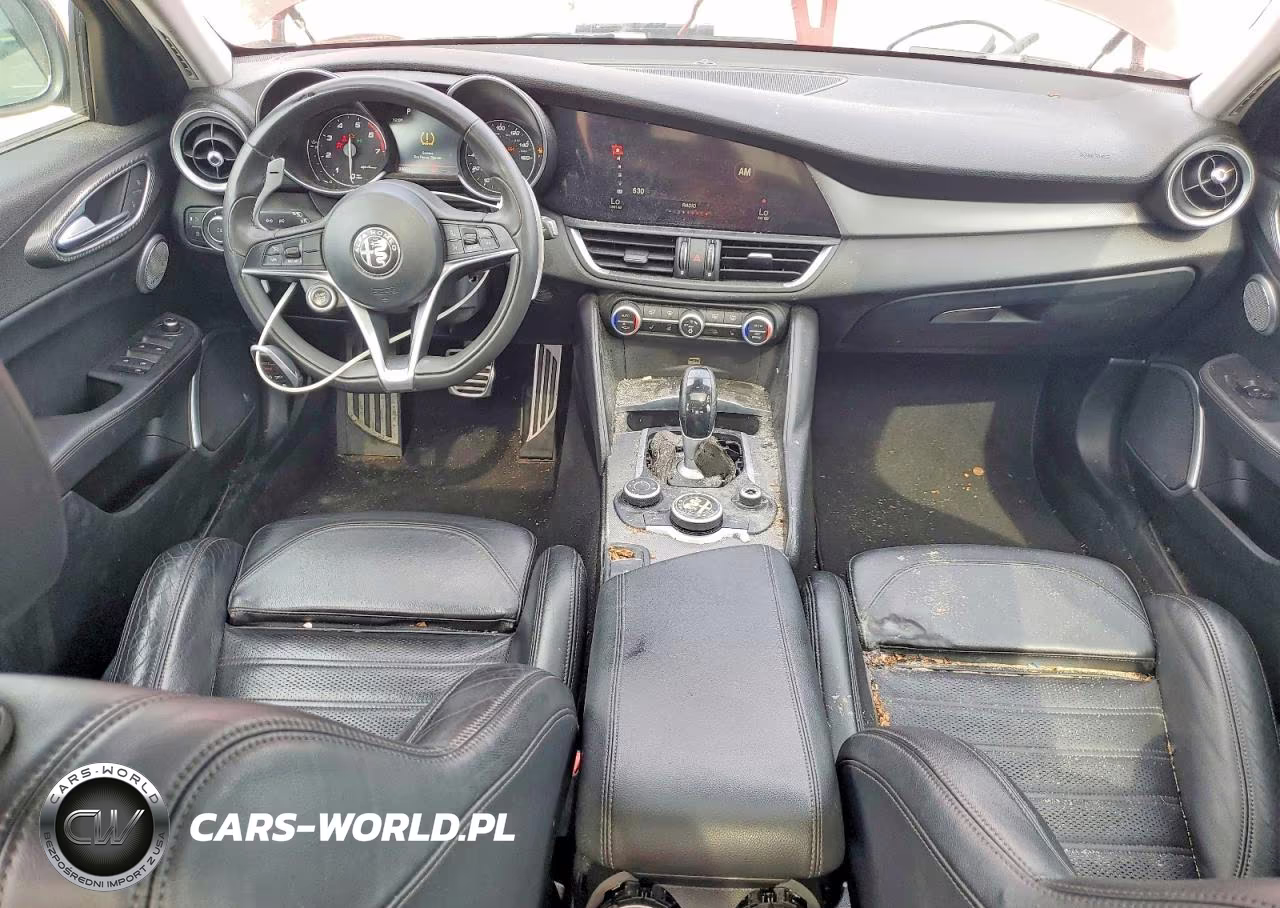 2017 Alfa Romeo Giulia Ti VIN:ZARFAECN1H7561781 - 8