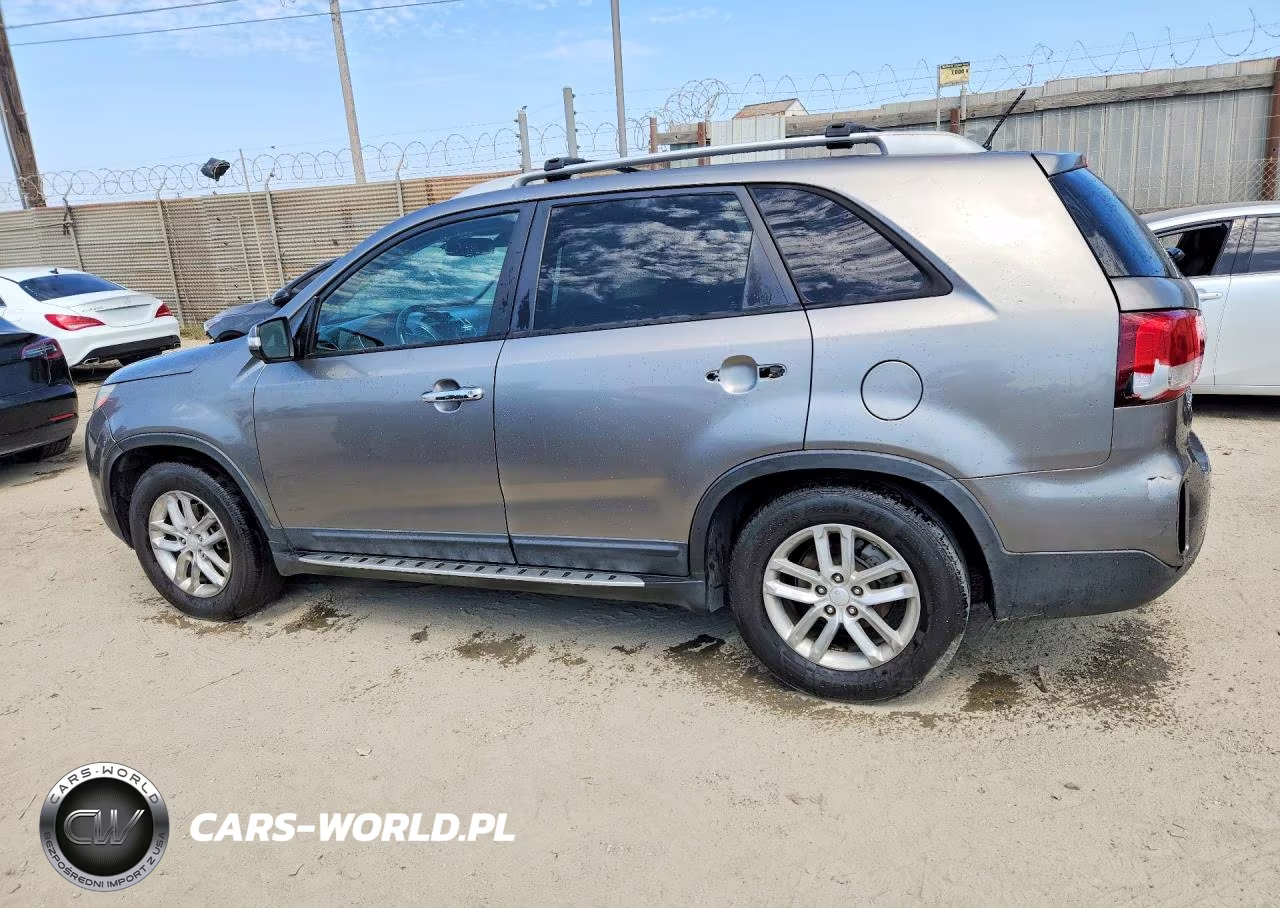 2015 Kia Sorento Lx VIN:5XYKT4A68FG557154 - 2