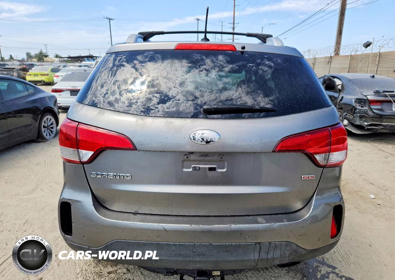 2015 Kia Sorento Lx VIN:5XYKT4A68FG557154 - 6