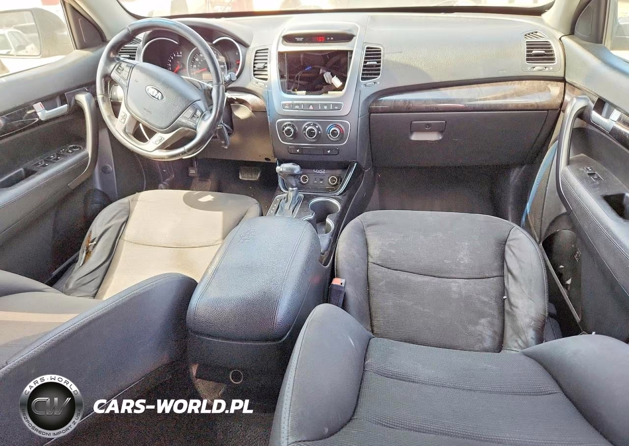 2015 Kia Sorento Lx VIN:5XYKT4A68FG557154 - 8