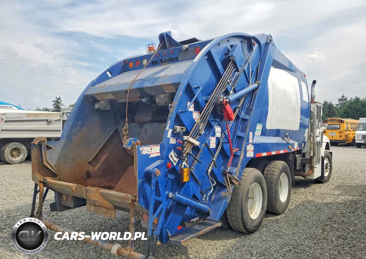 2010 International 7400 Refuse Truck VIN:1HTWGAZR6AJ259927 - 4