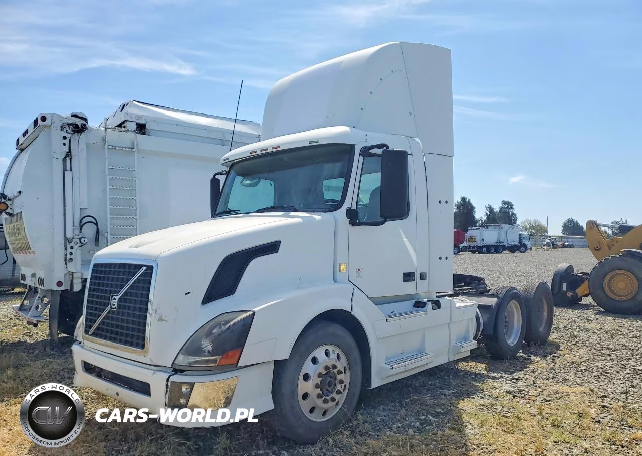 2011 Volvo Vnl Semi Truck