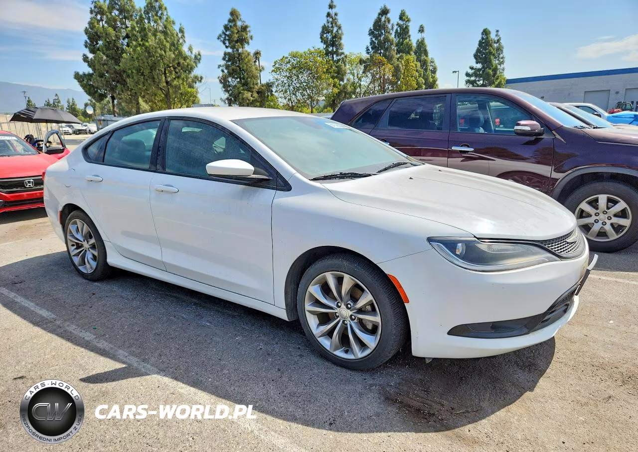2016 Chrysler 200 S VIN:1C3CCCBB7FN746921 - 4