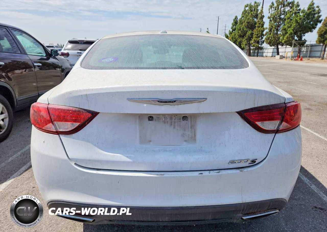 2016 Chrysler 200 S VIN:1C3CCCBB7FN746921 - 6