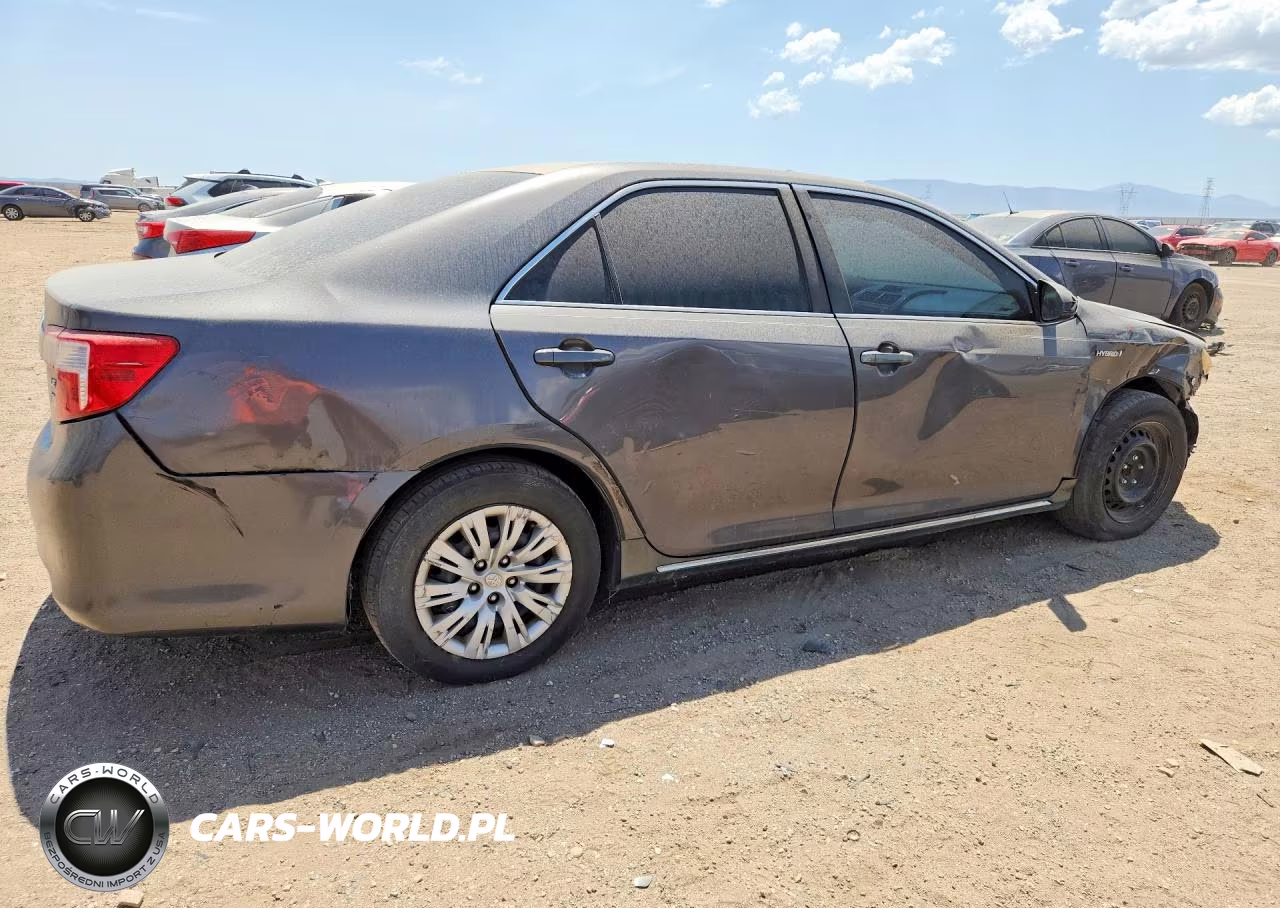 2013 Toyota Camry Hybrid VIN:4T1BD1FK3DU072817 - 3