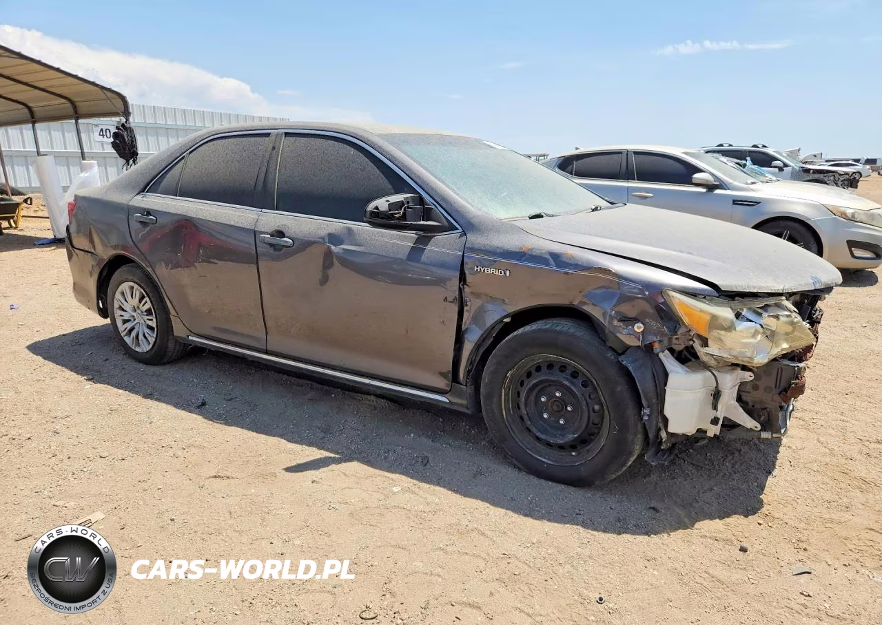 2013 Toyota Camry Hybrid VIN:4T1BD1FK3DU072817 - 4