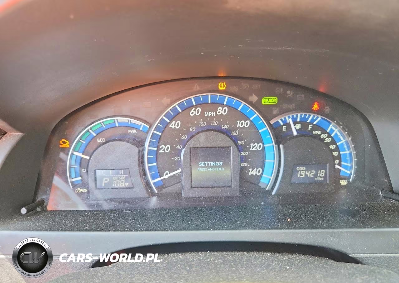 2013 Toyota Camry Hybrid VIN:4T1BD1FK3DU072817 - 9