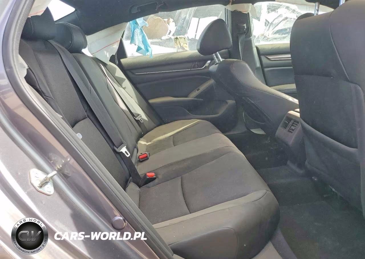 2018 Honda Accord Sport VIN:1HGCV2F3XJA008132 - 10