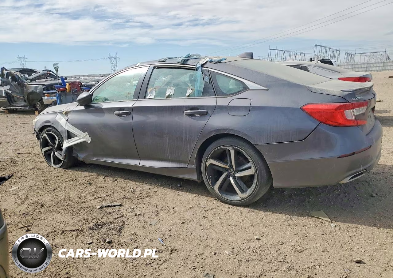 2018 Honda Accord Sport VIN:1HGCV2F3XJA008132 - 2