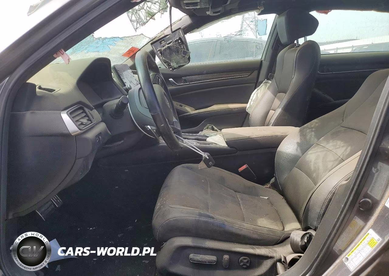 2018 Honda Accord Sport VIN:1HGCV2F3XJA008132 - 7