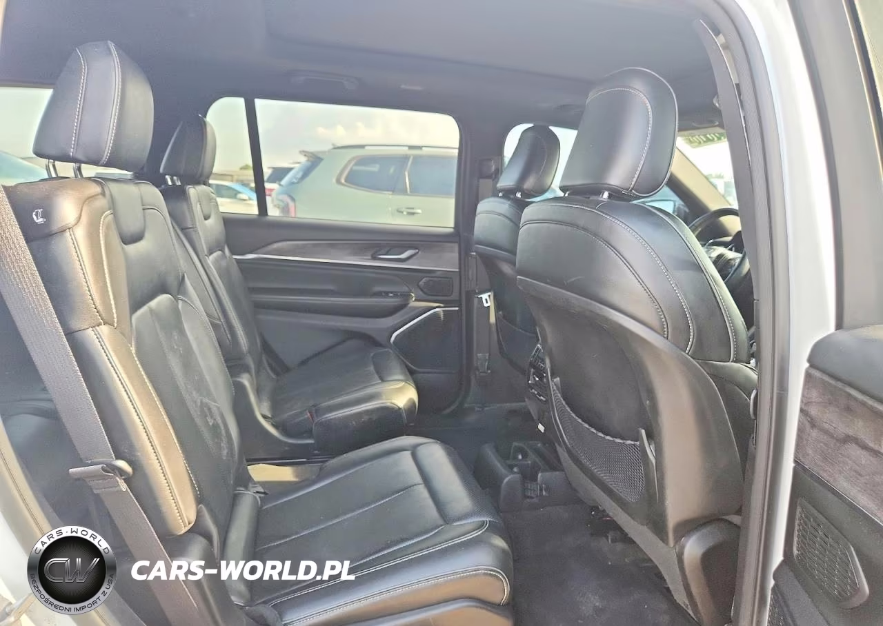 2023 Jeep Grand Cherokee L Overland VIN:1C4RJKDG1P8782621 - 11