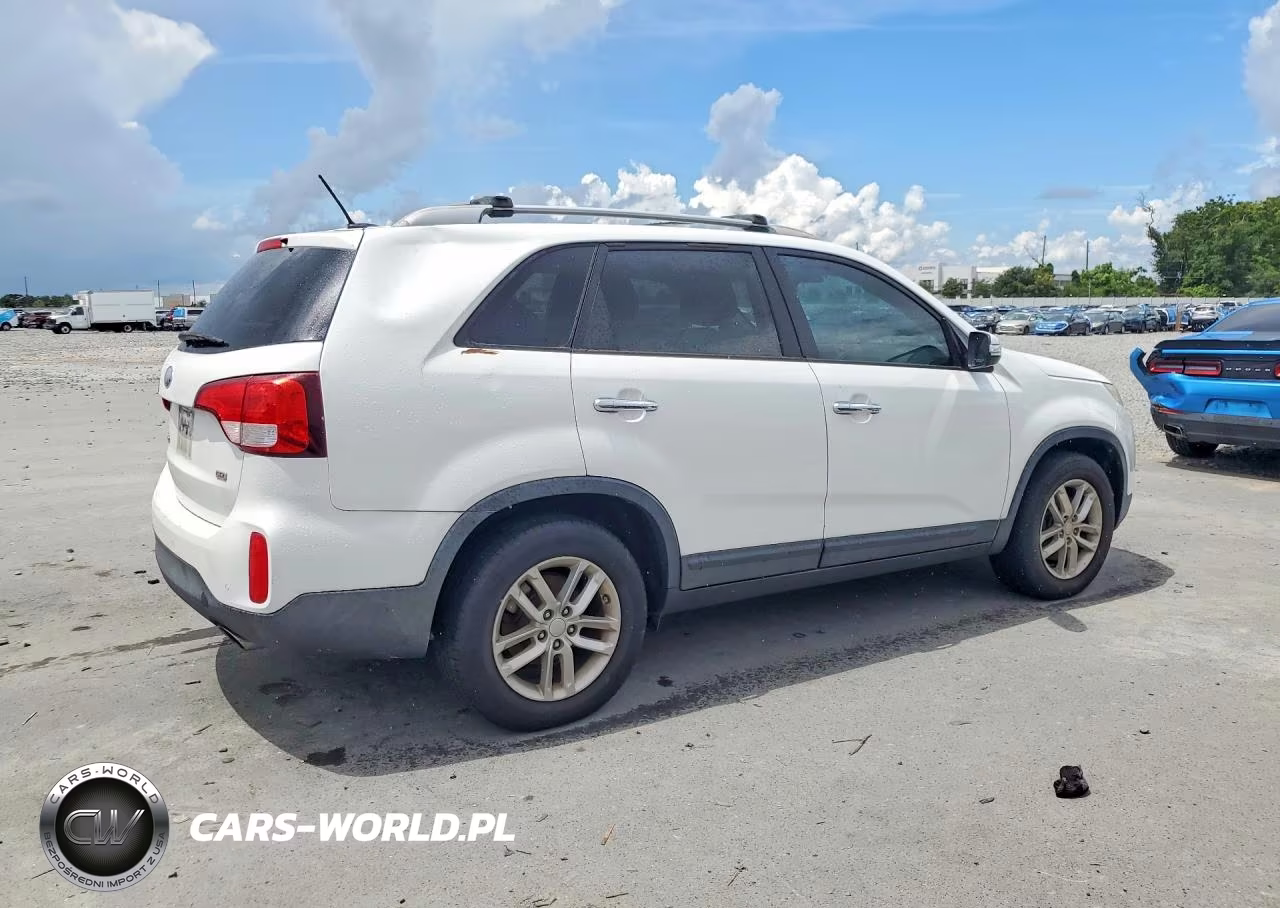 2014 Kia Sorento Lx VIN:5XYKT4A72EG479851 - 3