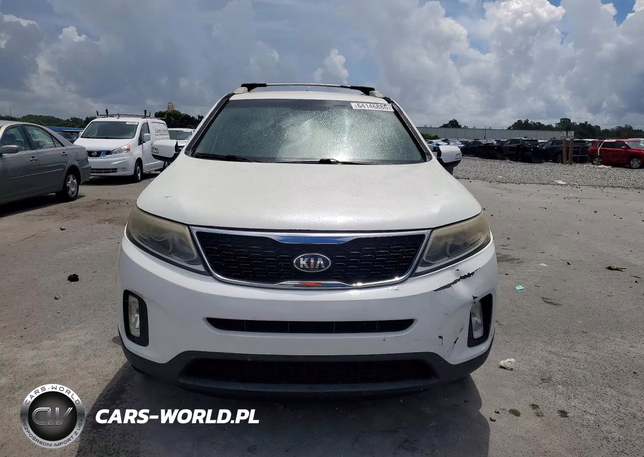 2014 Kia Sorento Lx VIN:5XYKT4A72EG479851 - 5