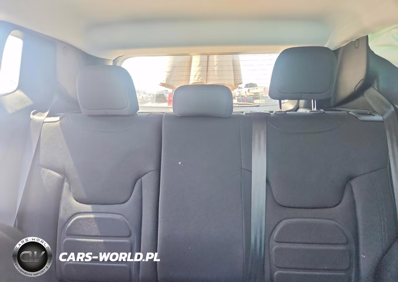 2020 Jeep Renegade Latitude VIN:ZACNJABB9LPL69989 - 10