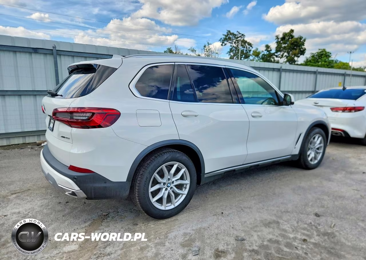 2019 BMW X5 xDrive40I VIN:5UXCR6C5XKLB12207 - 3
