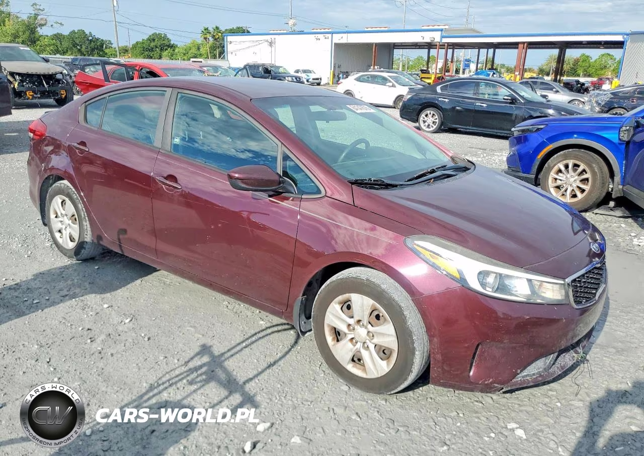 2018 Kia Forte Lx VIN:3KPFK4A75JE199708 - 4