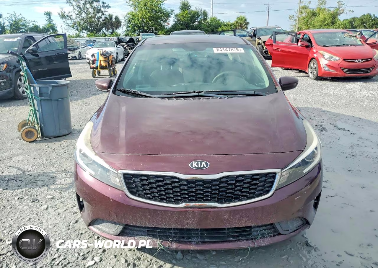 2018 Kia Forte Lx VIN:3KPFK4A75JE199708 - 5
