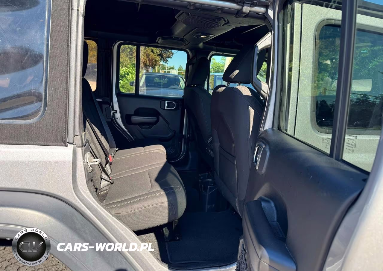 2018 Jeep Wrangler Unlimited Sport VIN:1C4HJXDG4JW171848 - 10