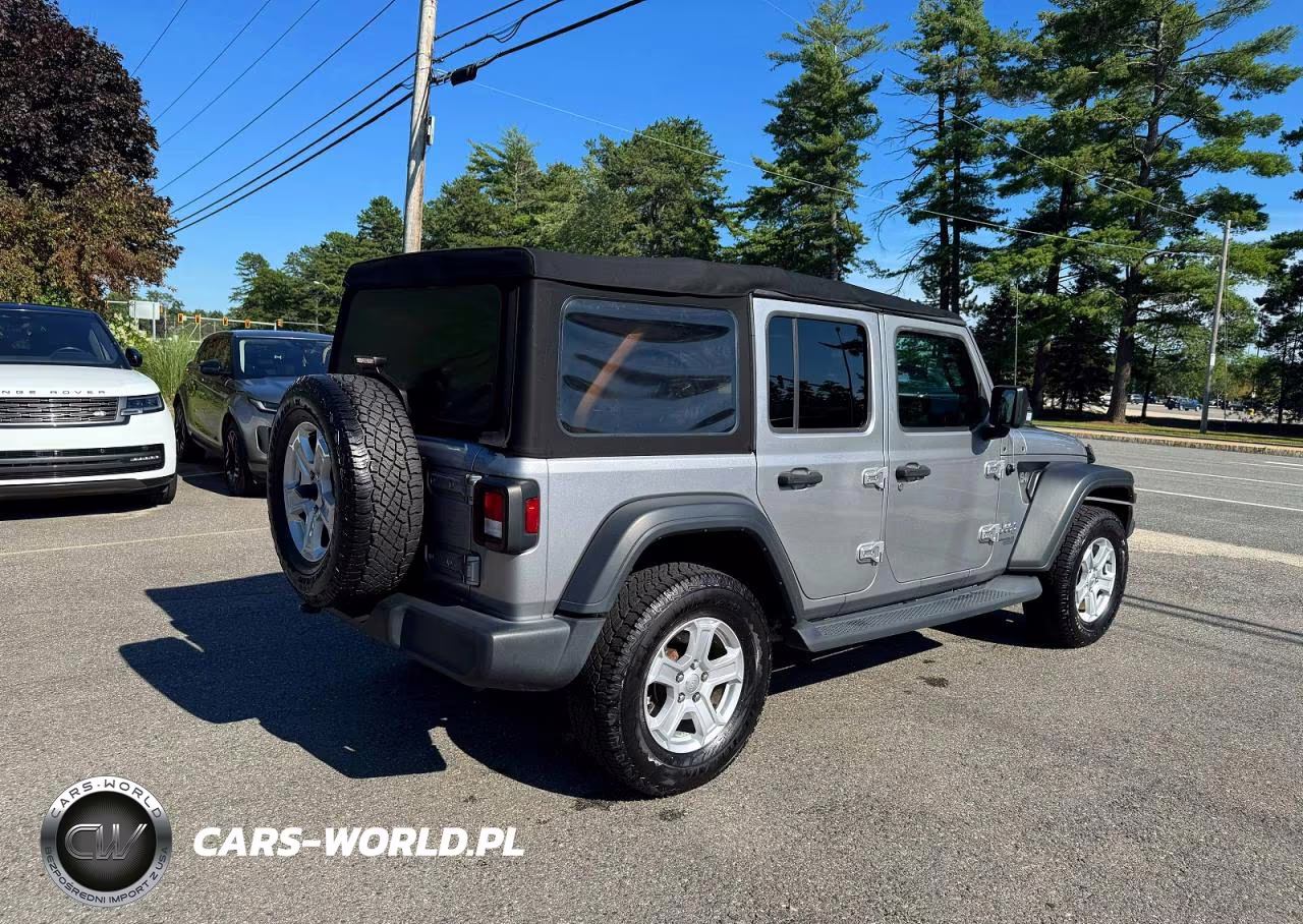 2018 Jeep Wrangler Unlimited Sport VIN:1C4HJXDG4JW171848 - 4