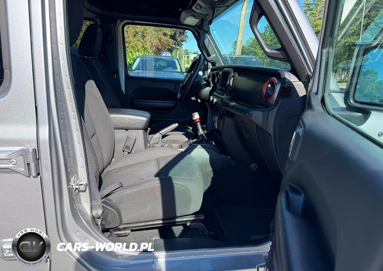 2018 Jeep Wrangler Unlimited Sport VIN:1C4HJXDG4JW171848 - 5