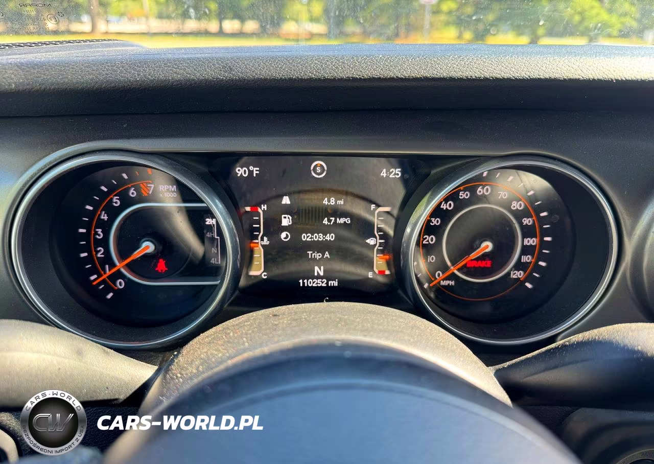 2018 Jeep Wrangler Unlimited Sport VIN:1C4HJXDG4JW171848 - 8