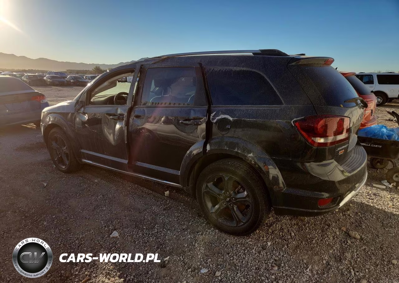 2018 Dodge Journey Crossroad VIN:3C4PDCGGXJT515518 - 2