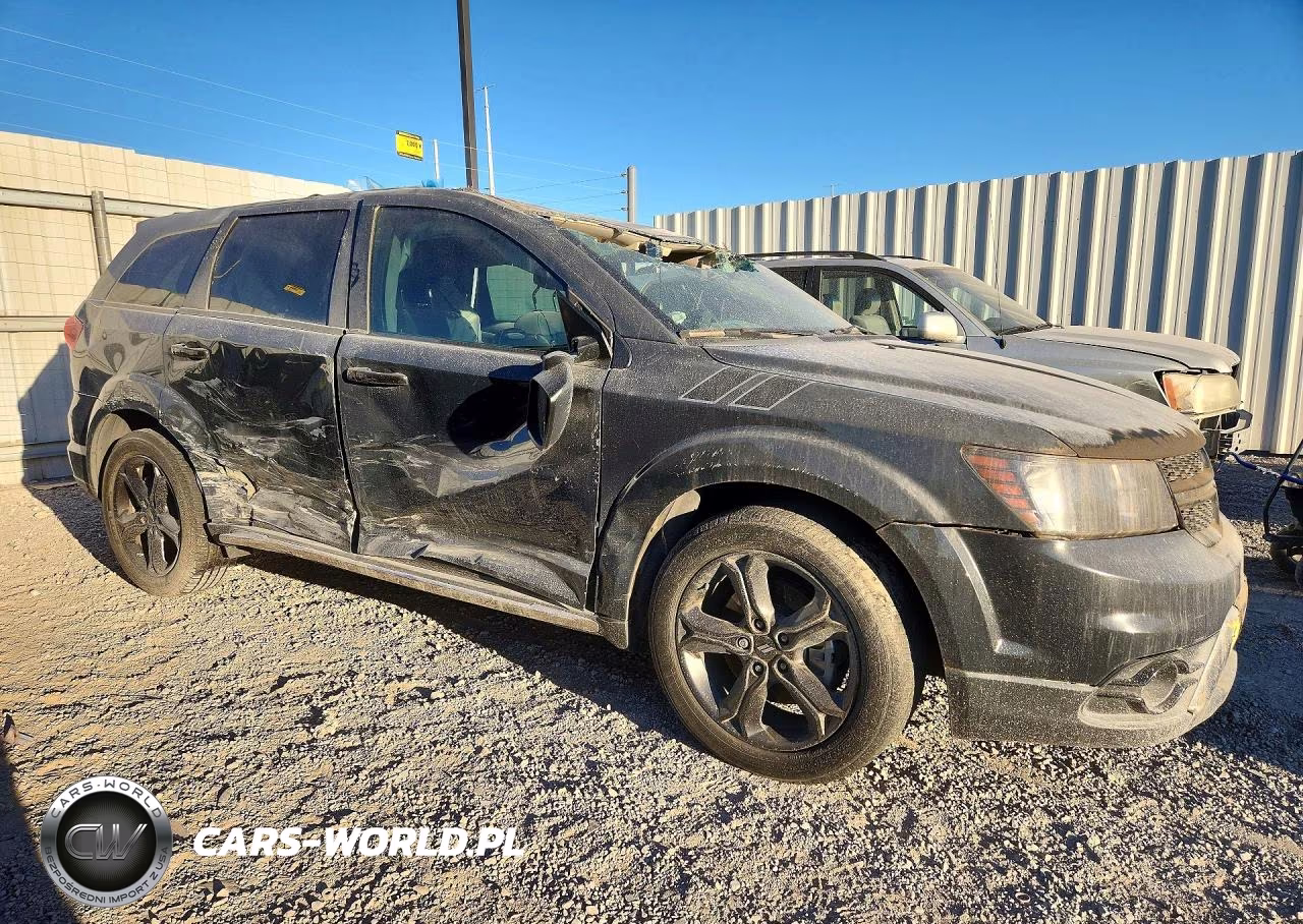 2018 Dodge Journey Crossroad VIN:3C4PDCGGXJT515518 - 4