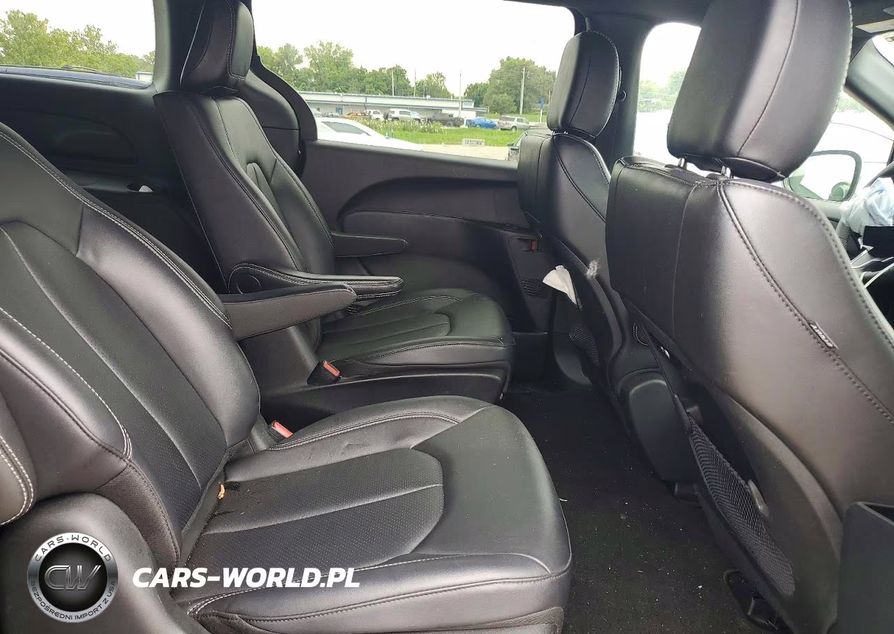 2025 Chry Pacifica Fwd Hybrid Minivan Se VIN:2C4RC1S74SR572728 - 11