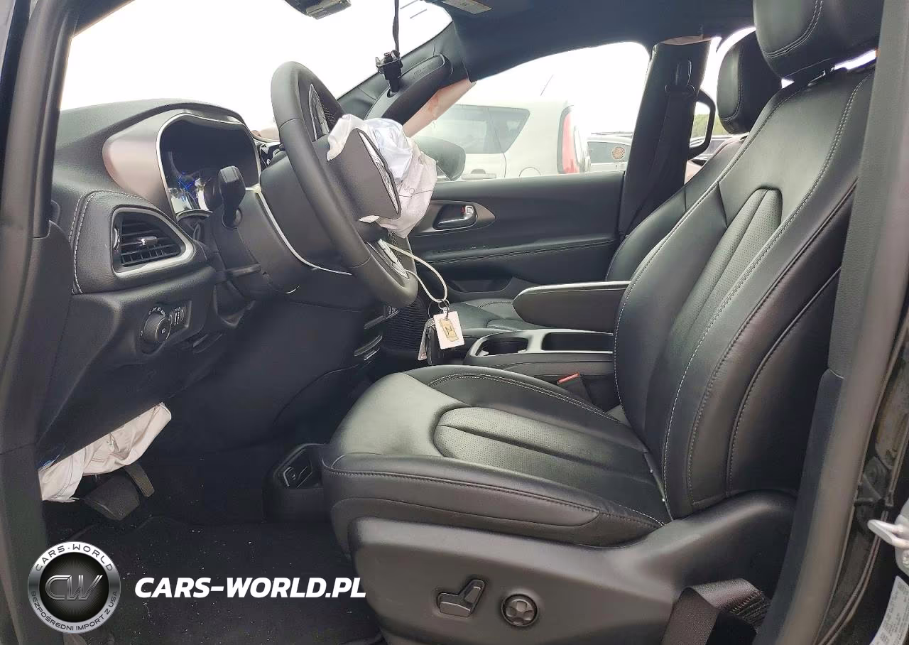 2025 Chry Pacifica Fwd Hybrid Minivan Se VIN:2C4RC1S74SR572728 - 7