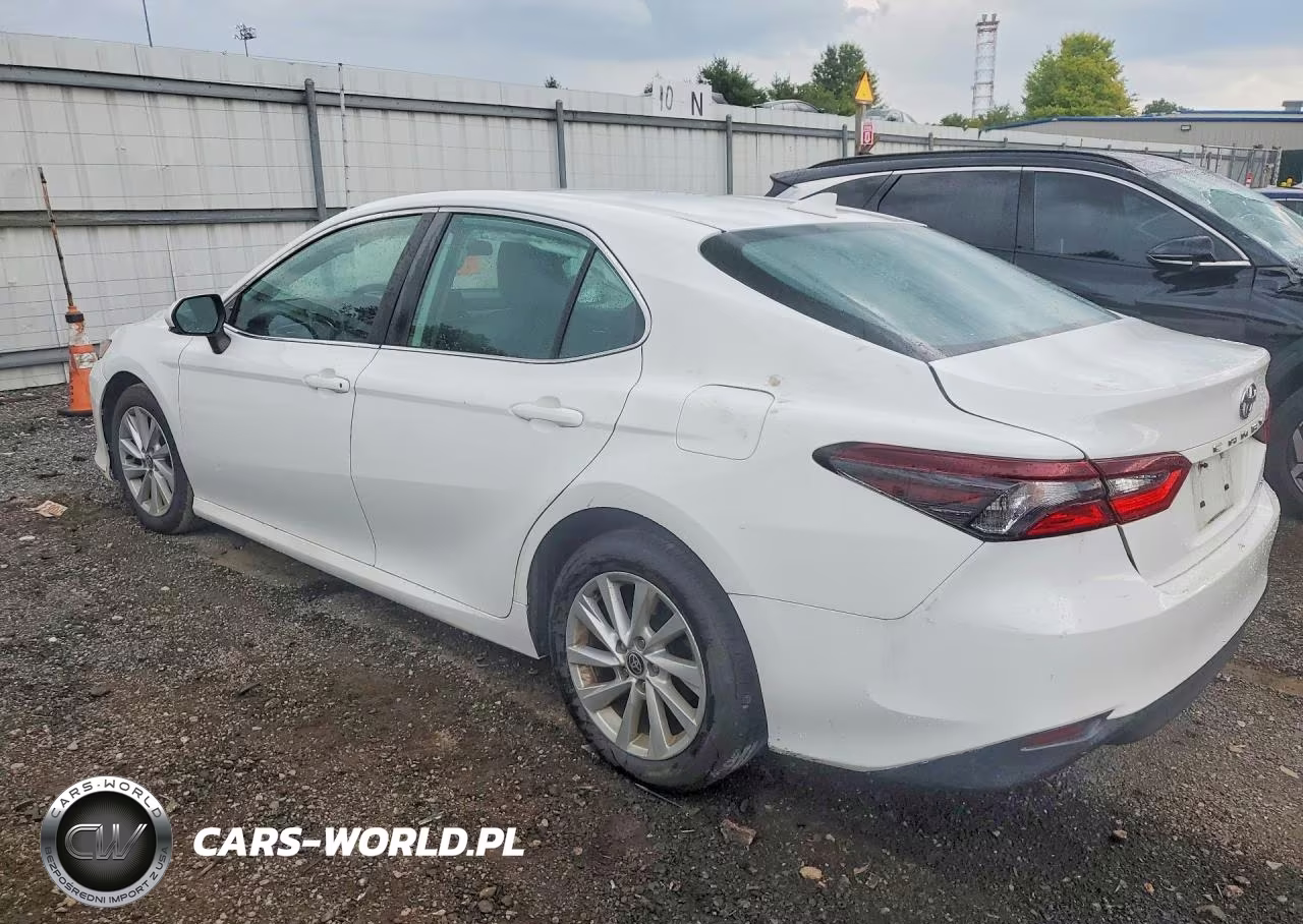 2021 Toyota Camry Le VIN:4T1C11AK7MU433048 - 2