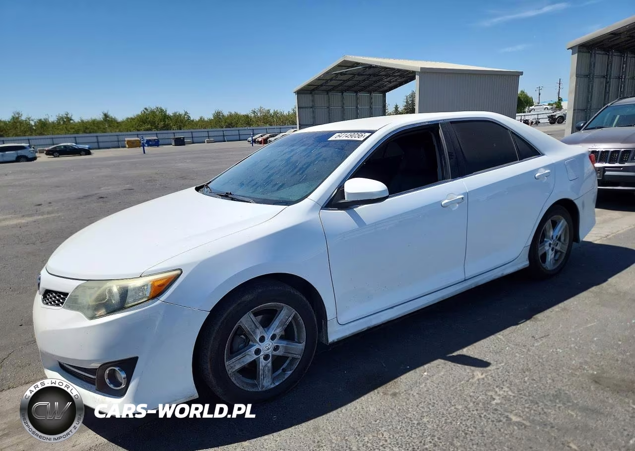 2013 Toyota Camry Se – zdjęcie 1 z 12