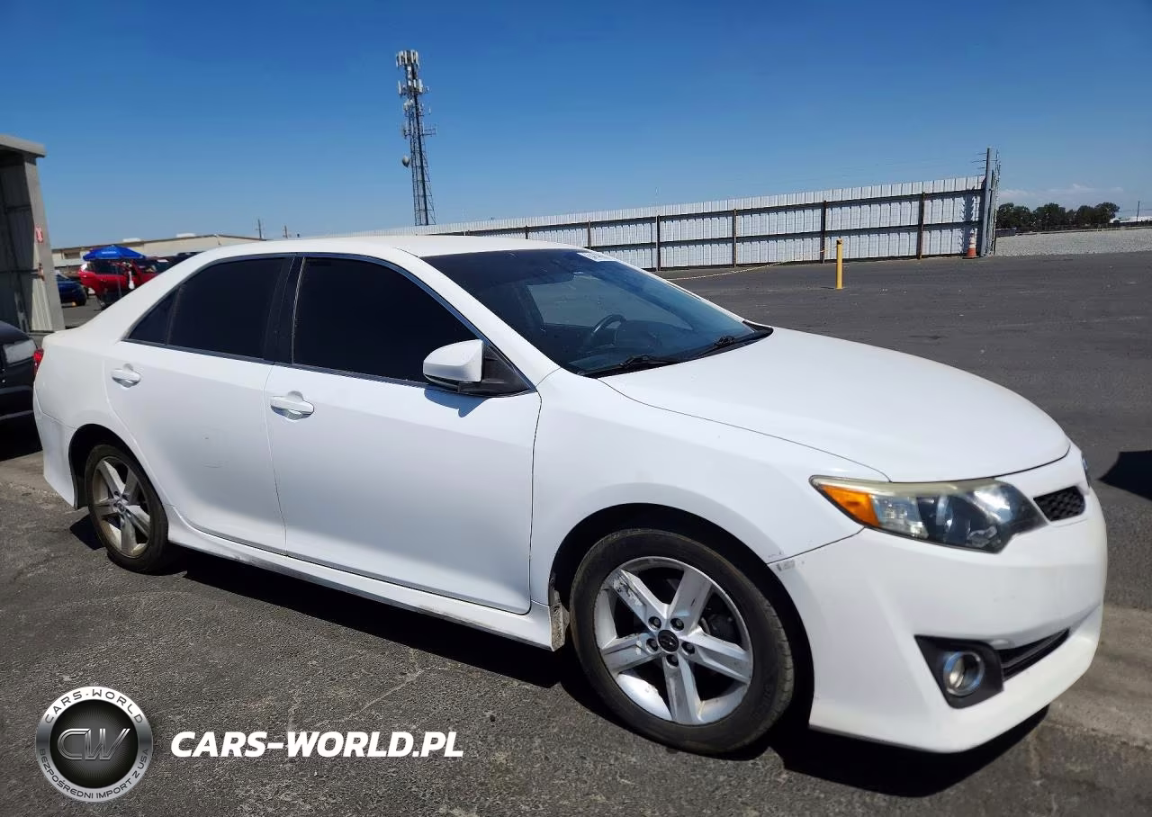 2013 Toyota Camry Se VIN:4T1BF1FK9DU260221 - 4