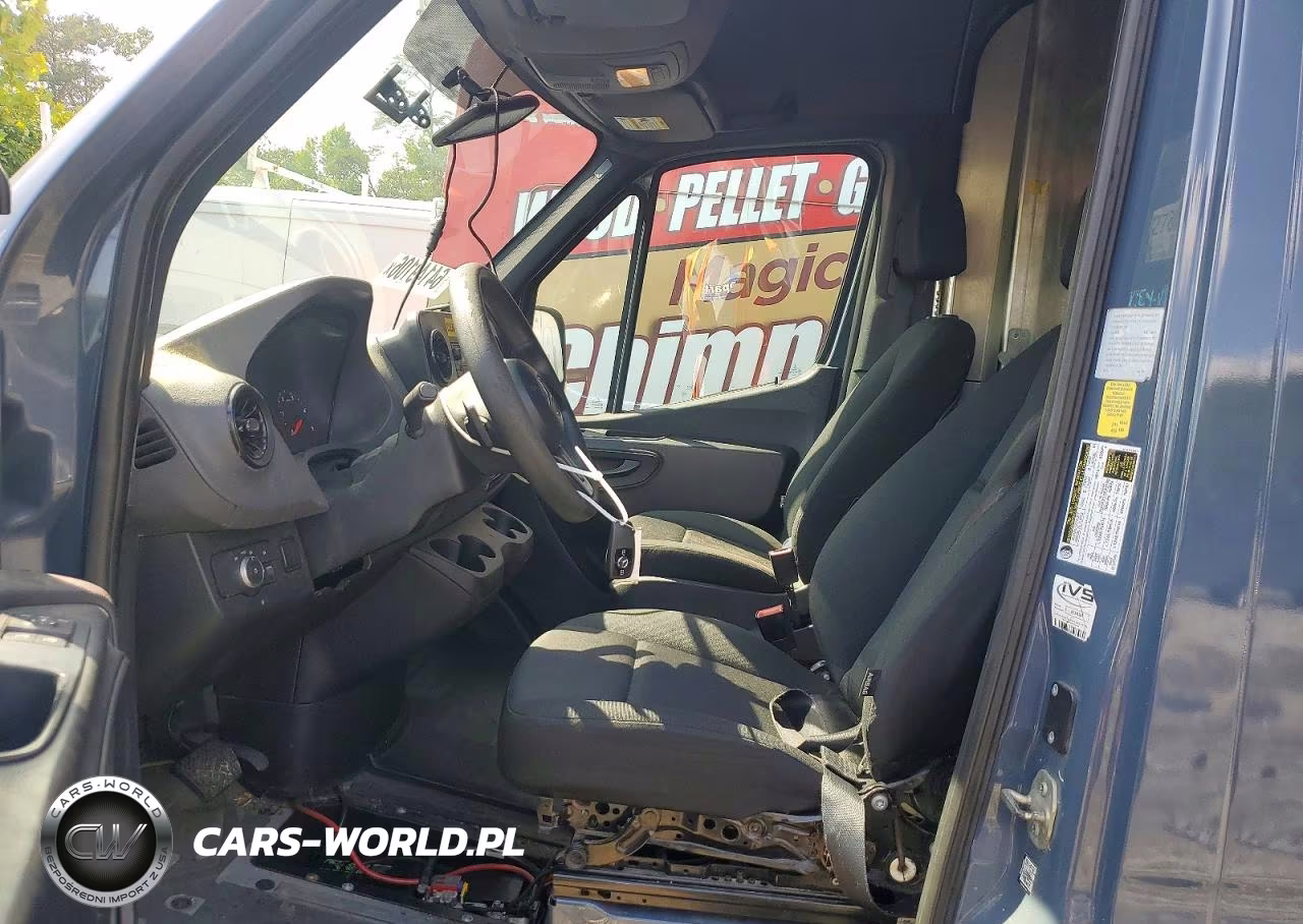 2019 Mercedes-Benz Sprinter 2500-3500 VIN:WD4PF0CD5KT004712 - 7
