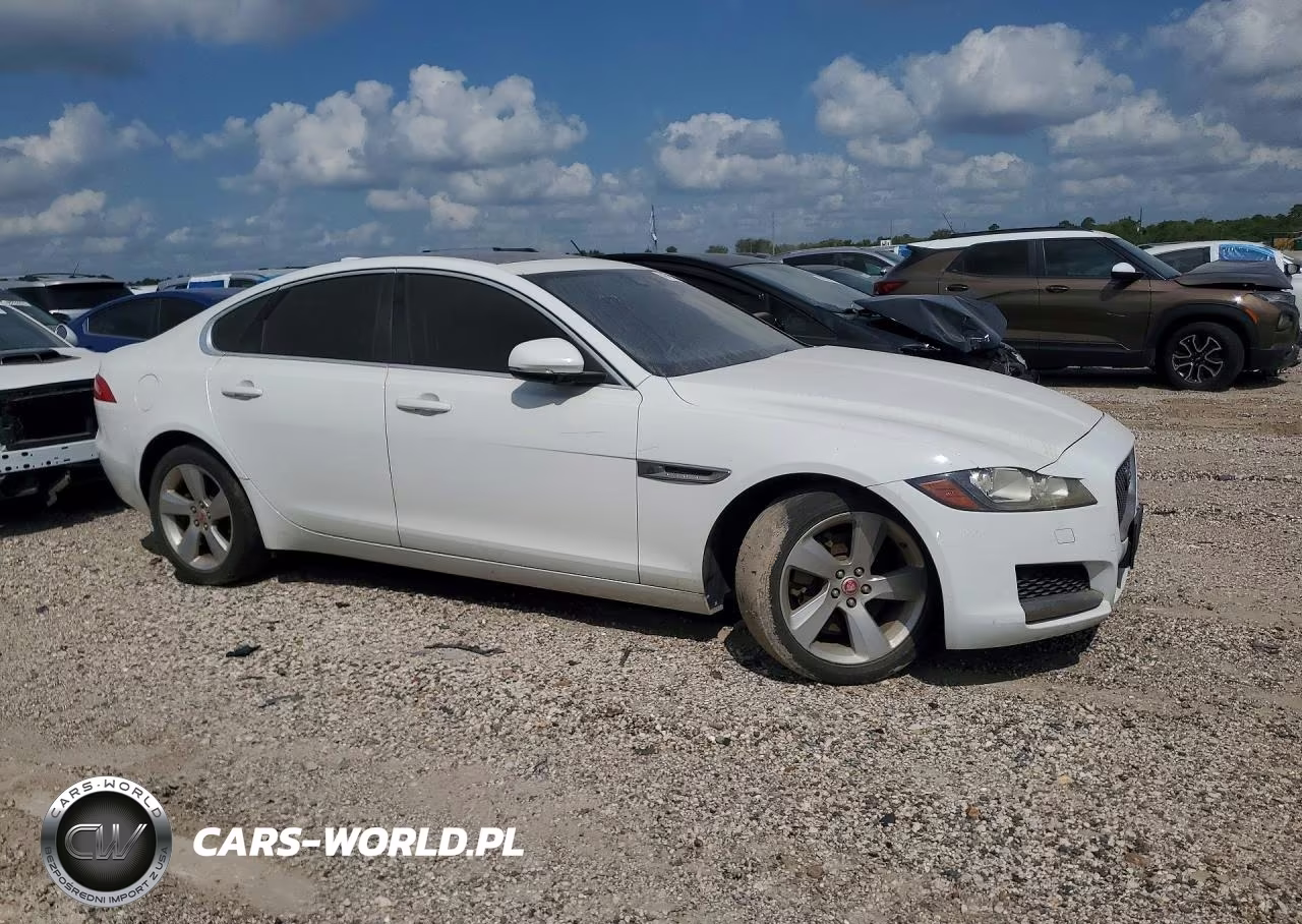 2018 Jagu Jaguar Xf 2Wd 4C 4D Sedan 25T VIN:SAJBR4FX7JCY70596 - 4