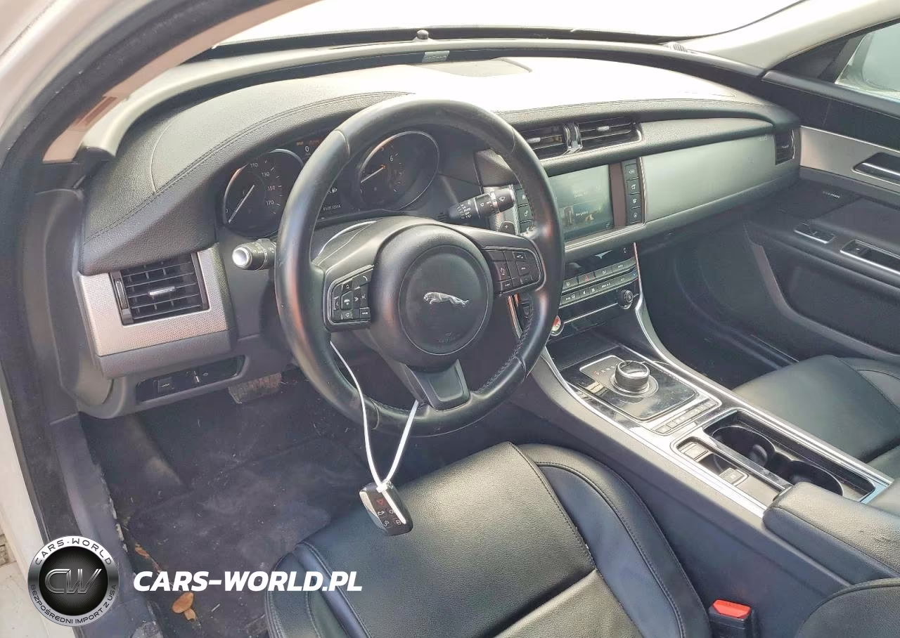 2018 Jagu Jaguar Xf 2Wd 4C 4D Sedan 25T VIN:SAJBR4FX7JCY70596 - 8
