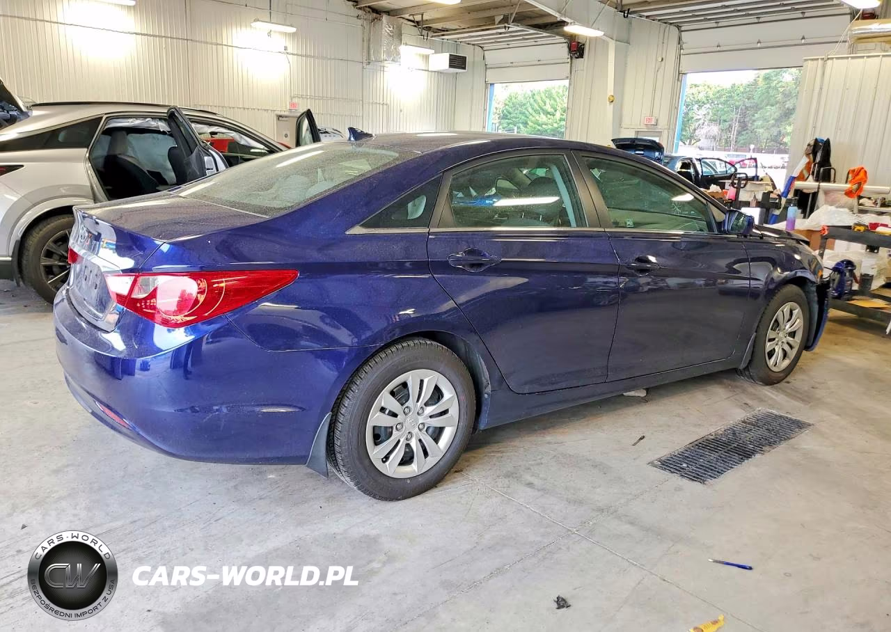 2012 Hyundai Sonata Gls VIN:5NPEB4AC8CH365470 - 3