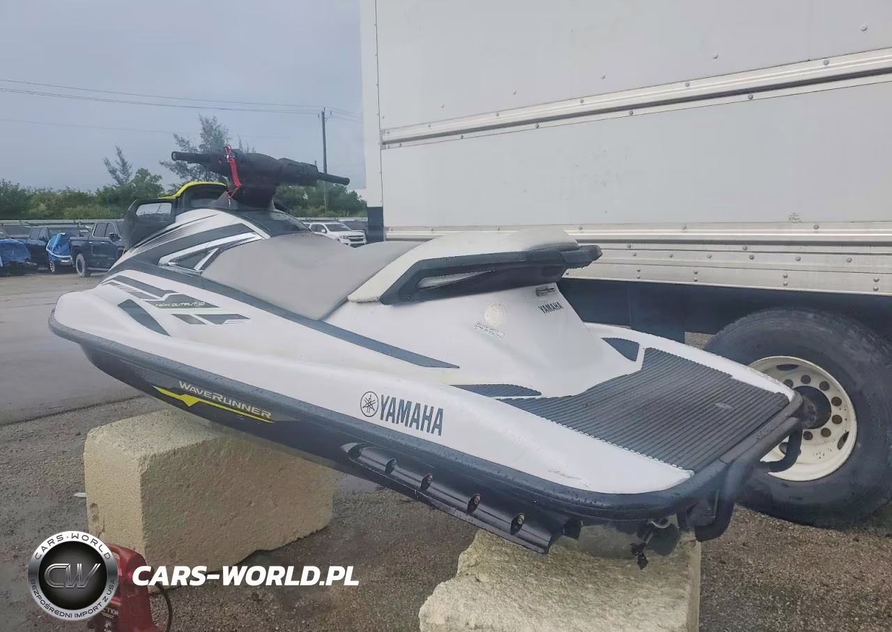 2019 Yamaha Wave Runner Jet Ski VIN:YAMA3530D919 - 3