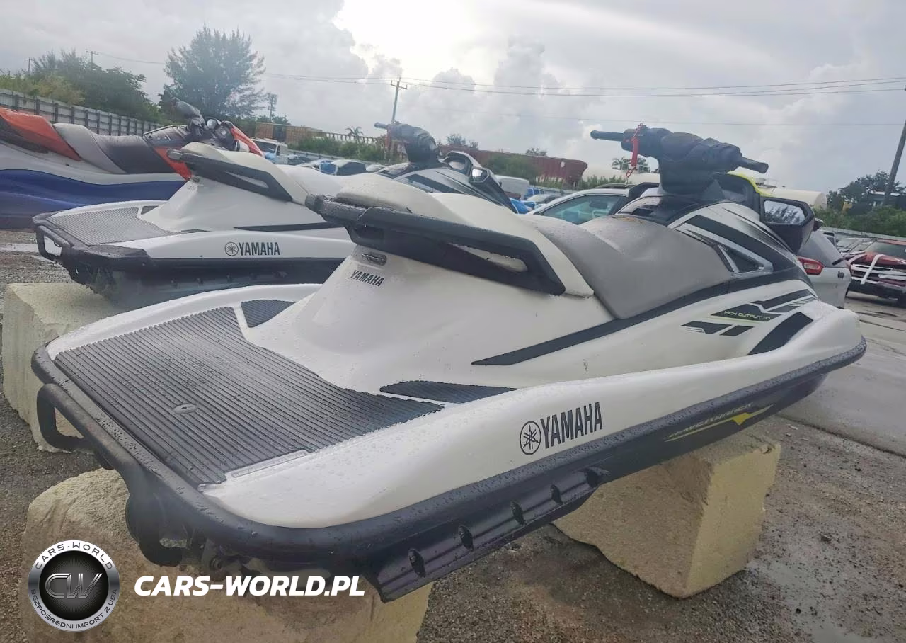 2019 Yamaha Wave Runner Jet Ski VIN:YAMA3530D919 - 4