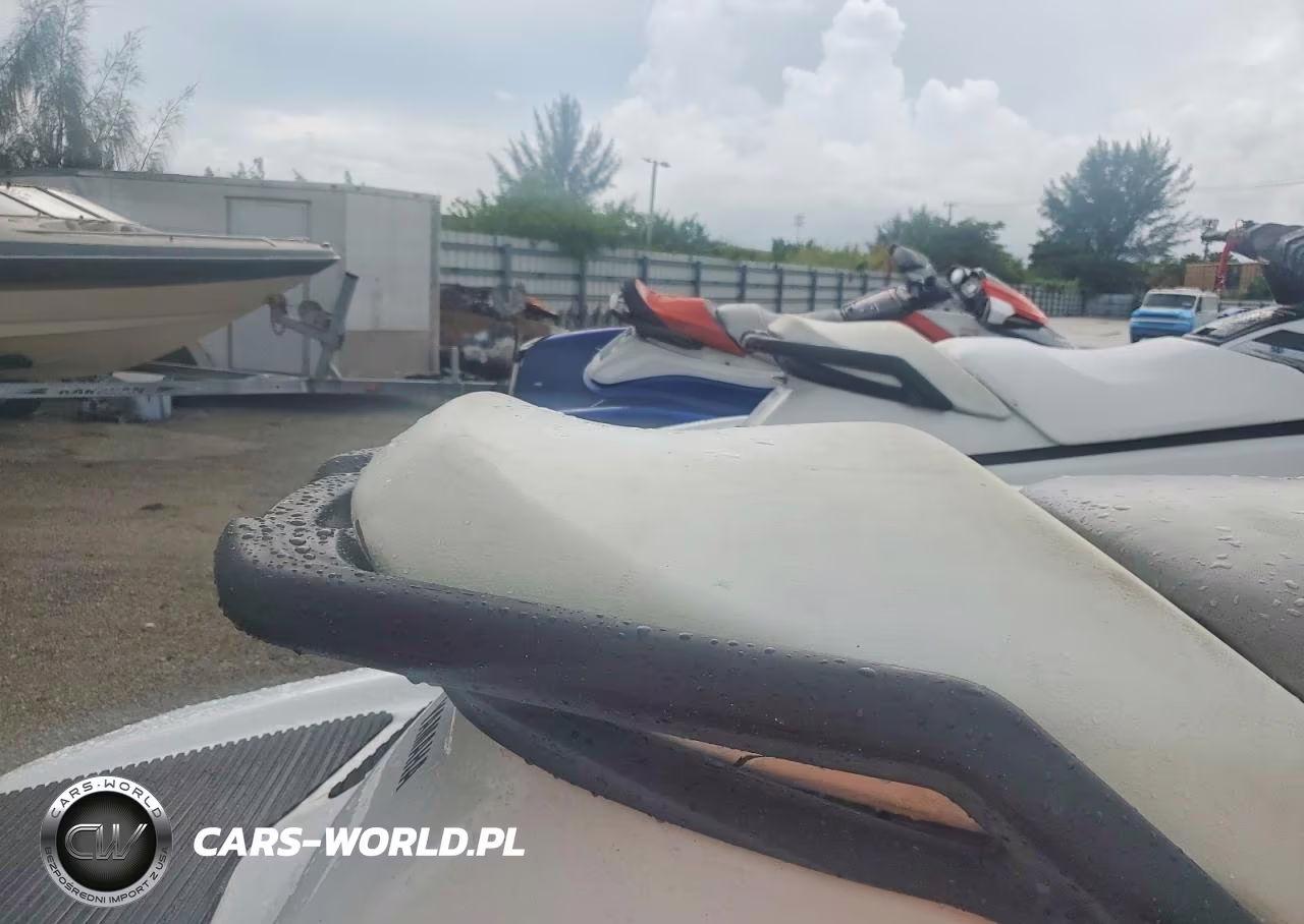 2019 Yamaha Wave Runner Jet Ski VIN:YAMA3530D919 - 6