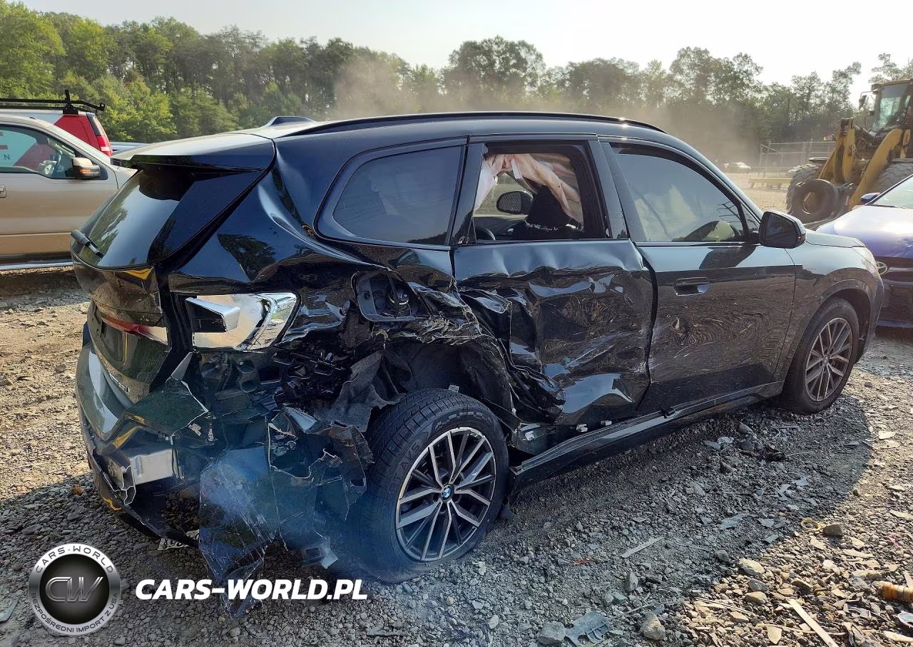 2023 BMW X1 xDrive28I VIN:WBX73EF0XP5X32565 - 3