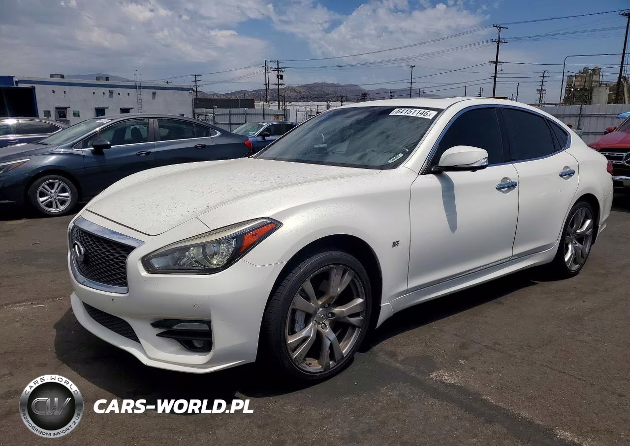 2015 Infiniti Q70 3.7