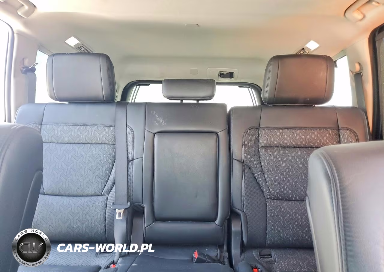 2024 Toyota Sequoia Sr5 VIN:7SVAAABA5RX021482 - 10