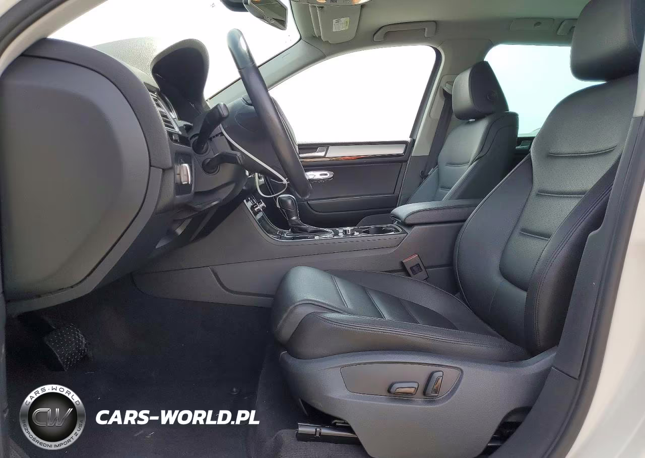 2011 Volkswagen Touareg V6 VIN:WVGFF9BP7BD000964 - 7