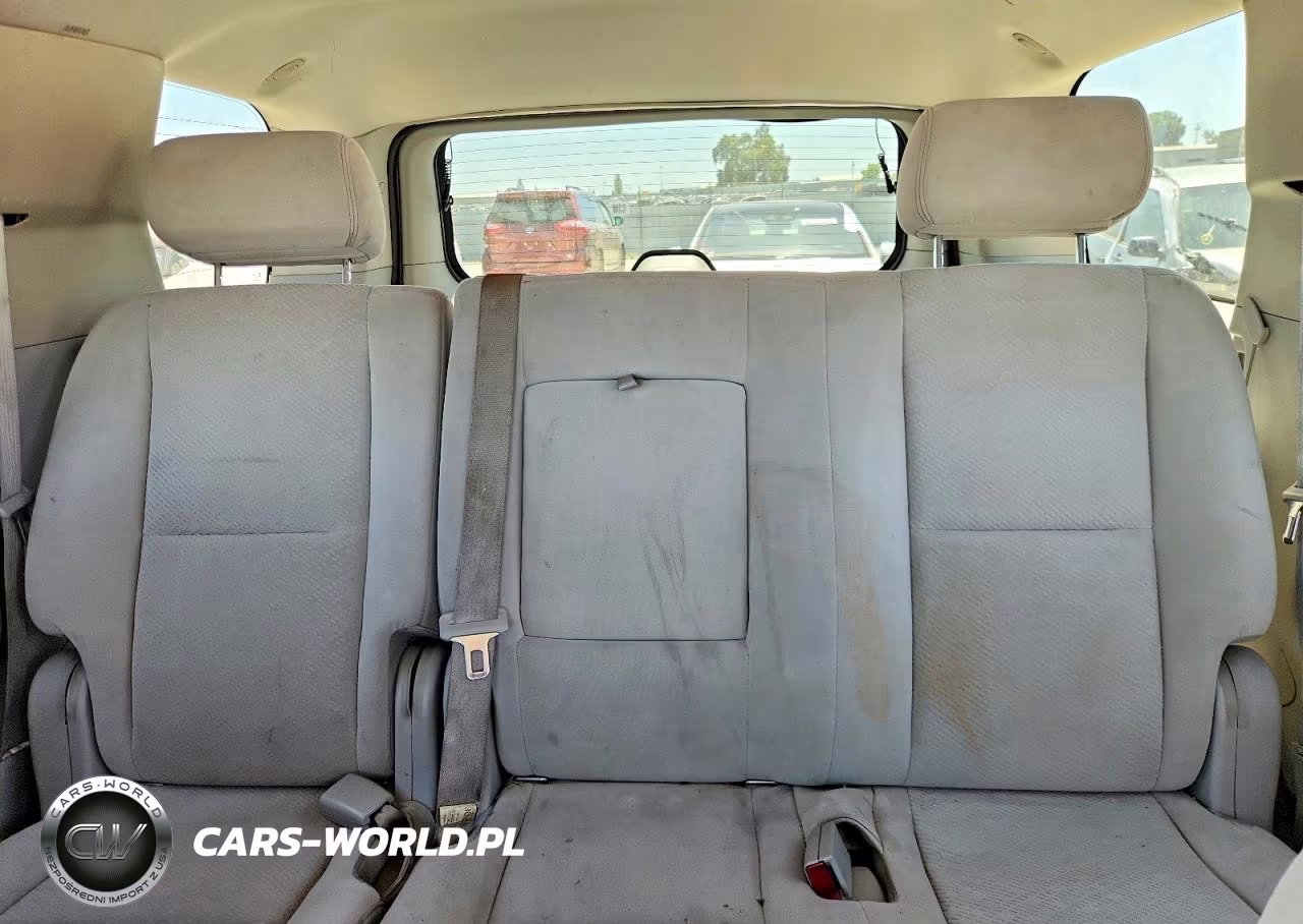 2008 Chevrolet Tahoe K1500 VIN:1GNFK13058J203744 - 10