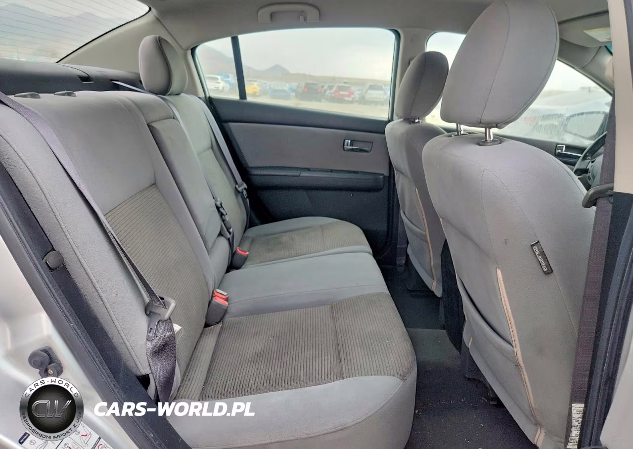 2010 Nissan Sentra 2.0 VIN:3N1AB6AP0AL688182 - 10