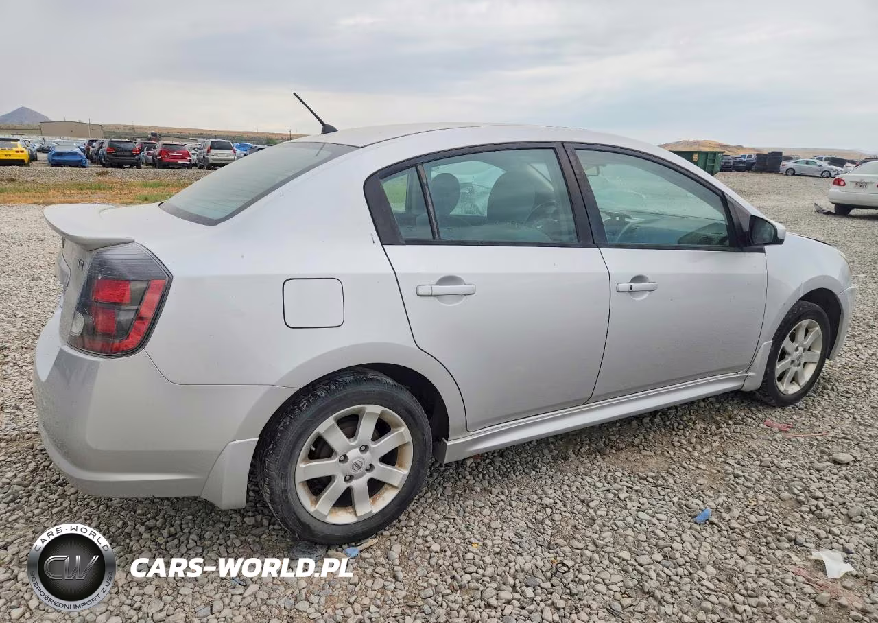2010 Nissan Sentra 2.0 VIN:3N1AB6AP0AL688182 - 3